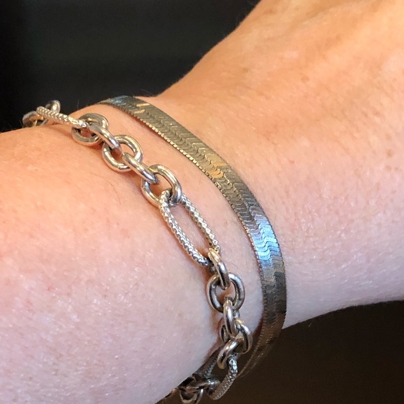 7 1/2” Sterling Silver Figaro Chain Bracelet - Picture 7 of 16